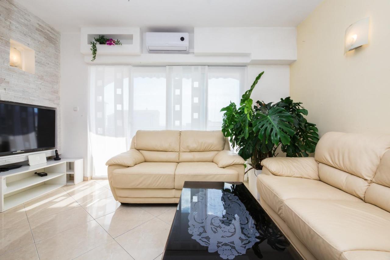 Deluxe New Kastela Agneza Apartment Near Splitairport Exterior foto