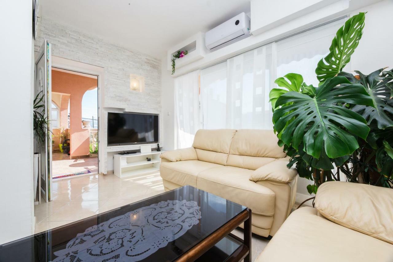 Deluxe New Kastela Agneza Apartment Near Splitairport Exterior foto
